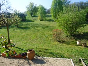 entretien de jardin et entretien d'espace vert à Bourgoin, Saint Savin et l'Isle d'Abeau part Dom'easy